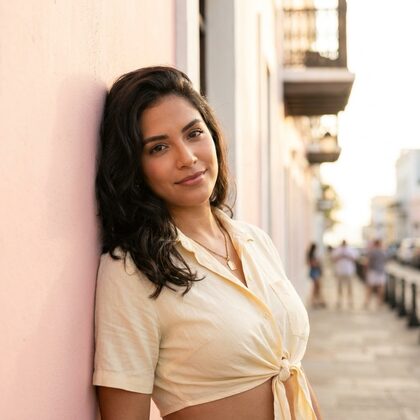 Portrait photograph of Isabella Cruz
